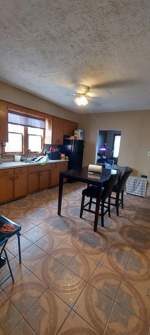 Property Photo: 3033 S 49th Avenue IL 60804