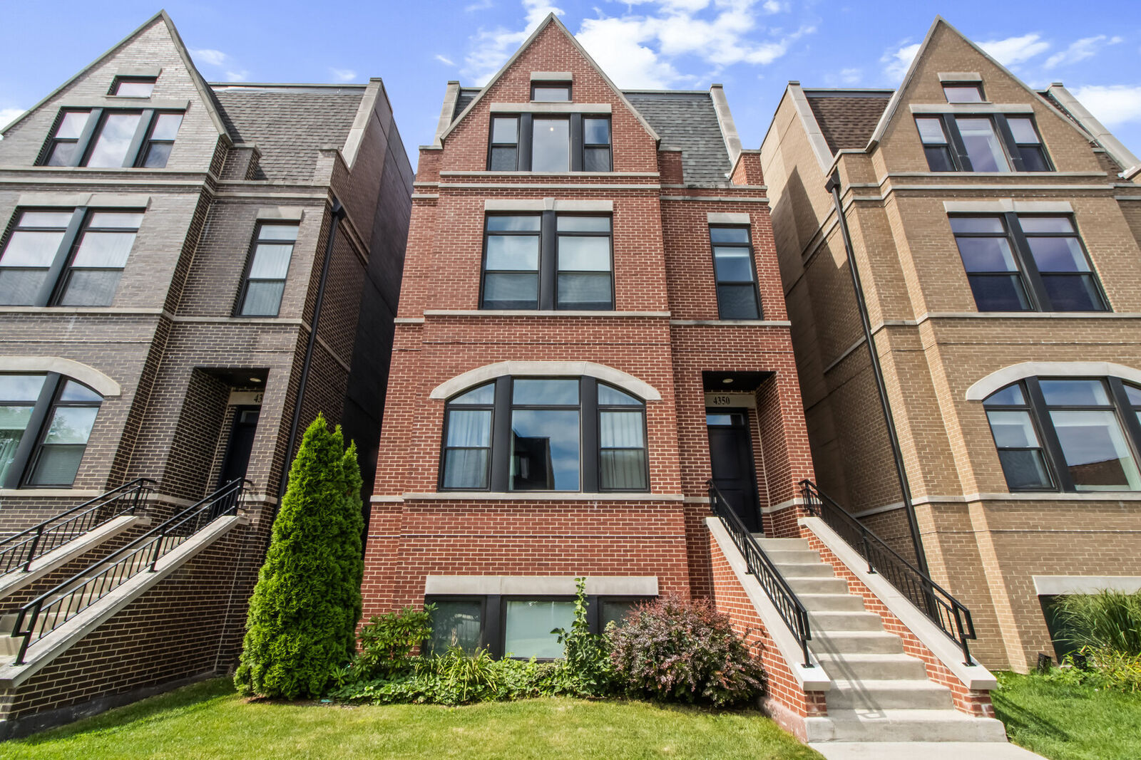 Property Photo:  4350 S Oakenwald Avenue 3  IL 60653 