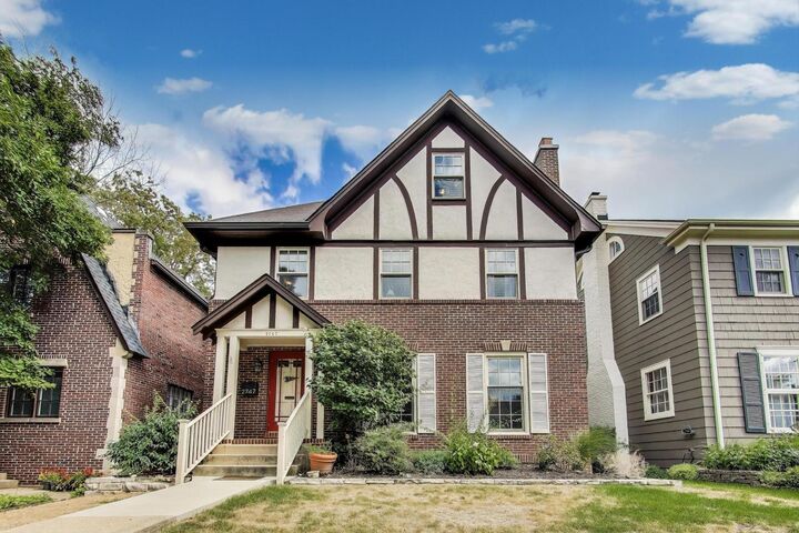 2747 Garrison Avenue  Evanston IL 60201 photo