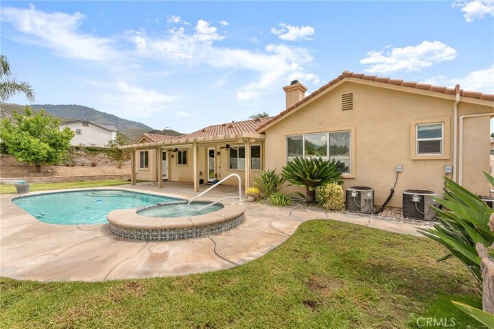 Property Photo:  6792 N Ofelia Drive  CA 92407 