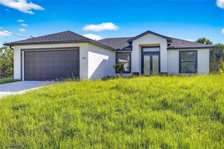 Property Photo:  333 Pinehurst Avenue  FL 33974 