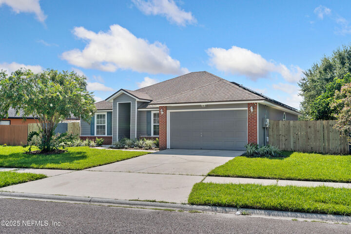 Property Photo: 8676 Tristan Drive FL 32210