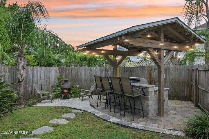Property Photo:  676 10th Avenue S  FL 32250 