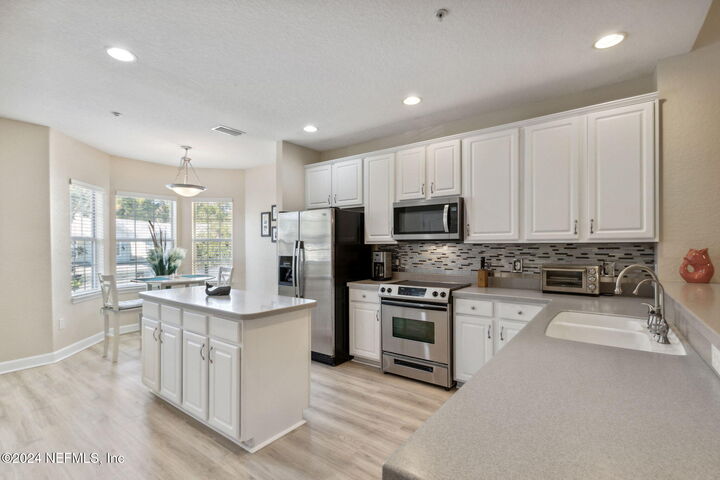 Property Photo:  96134 Stoney Drive 2704  FL 32034