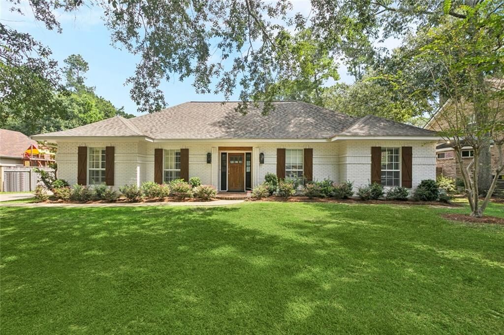 Property Photo:  555 Laura South Drive  LA 70448 