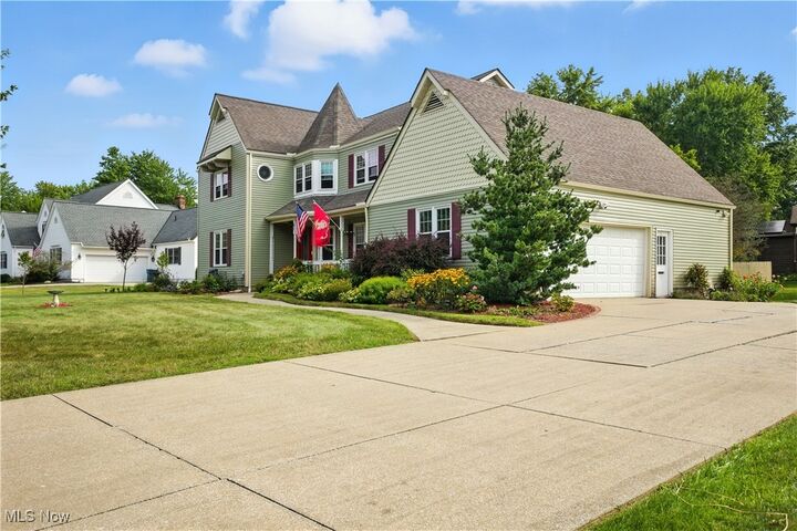 61 Lake Forest Drive  Hudson OH 44236 photo