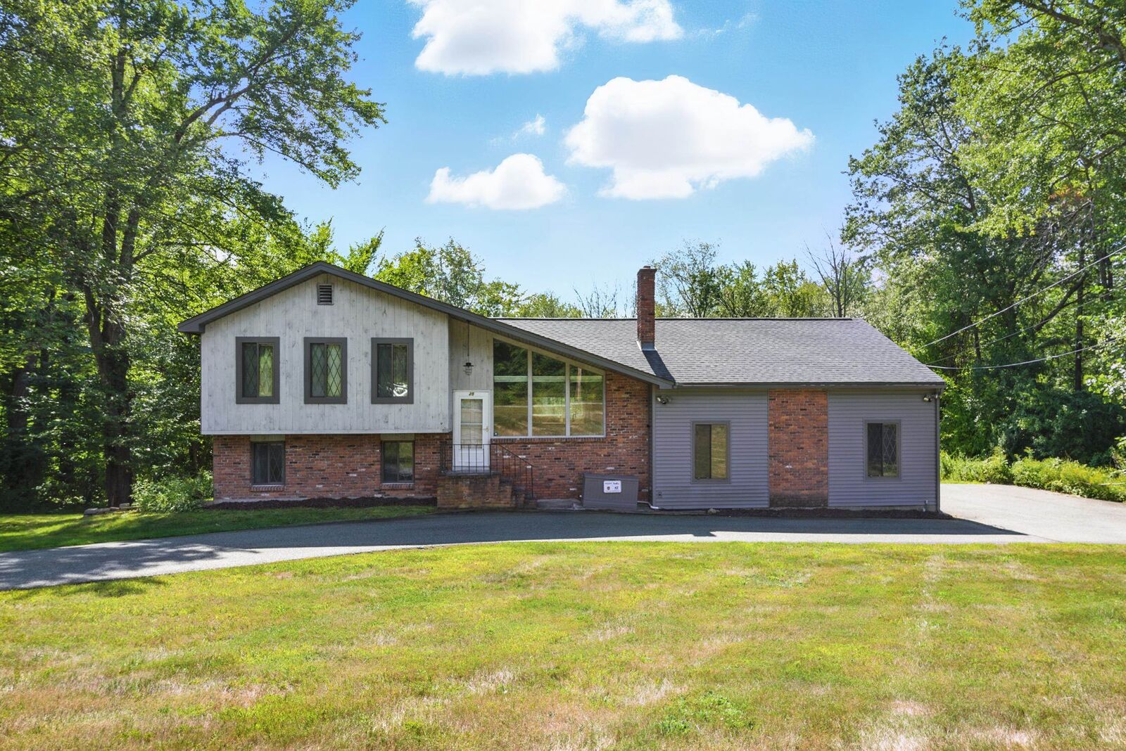 Property Photo: 25 Range Road NH 03087