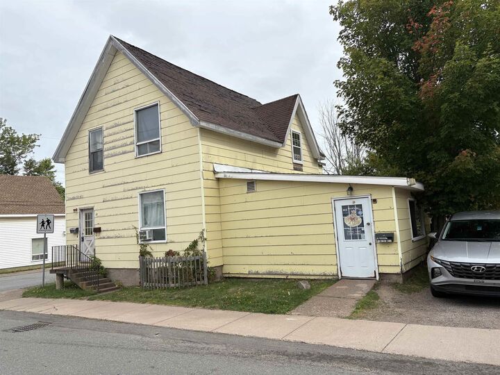17 Lyman Street — photo 1