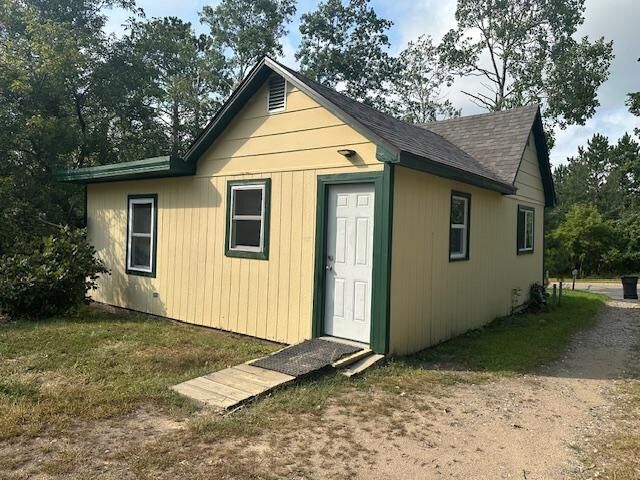 Property Photo:  610 28th Street NW  MN 56601 