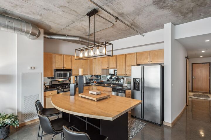 Property Photo: 720 N 4th Street 603 MN 55401