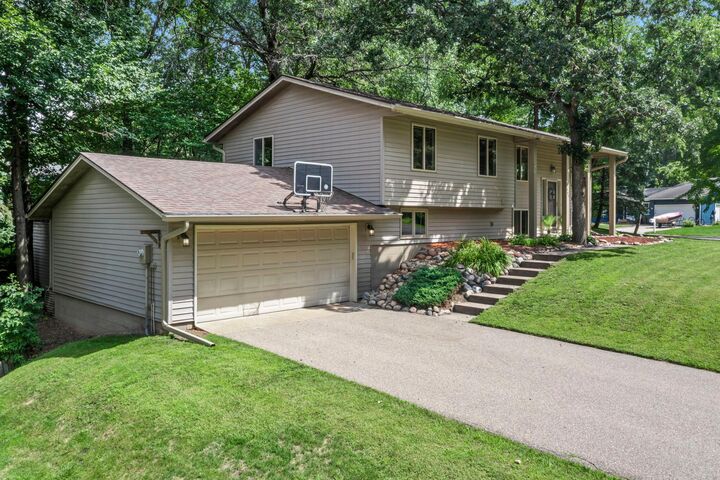 Property Photo: 504 E 135th Street MN 55337