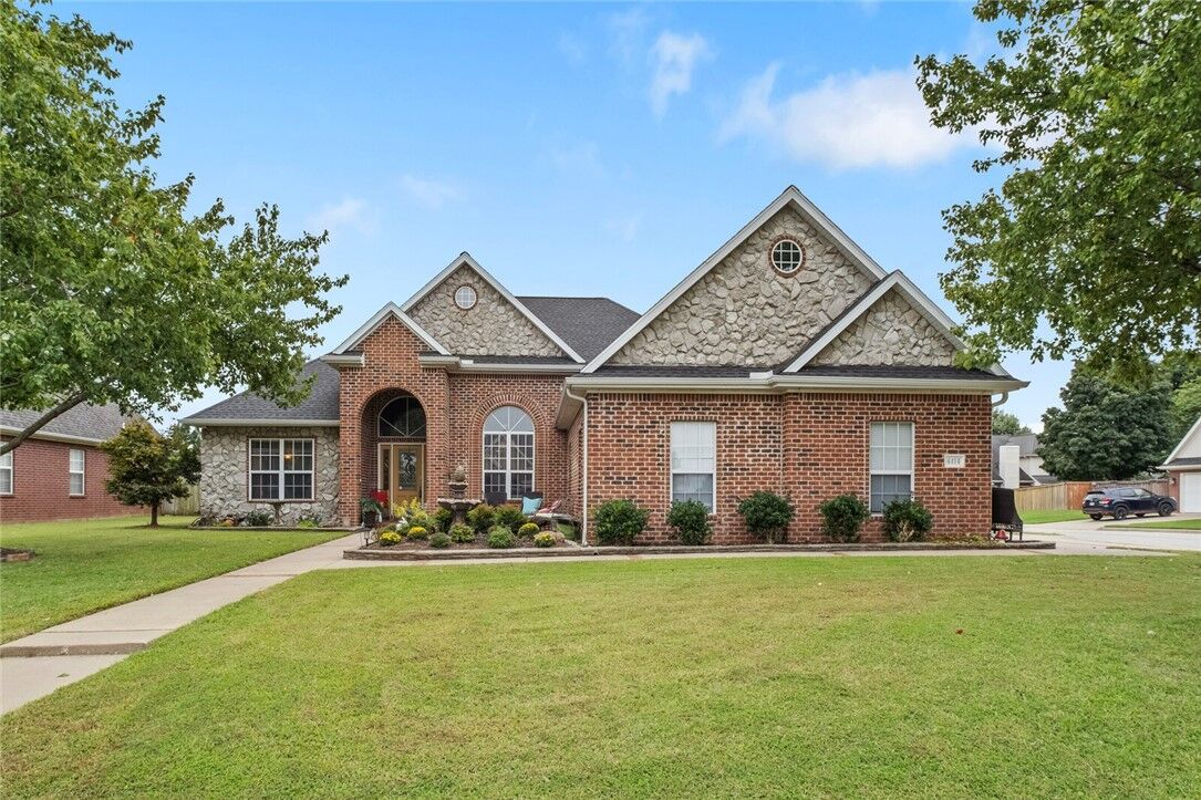 Property Photo:  4414 Hillside Drive  AR 72758 
