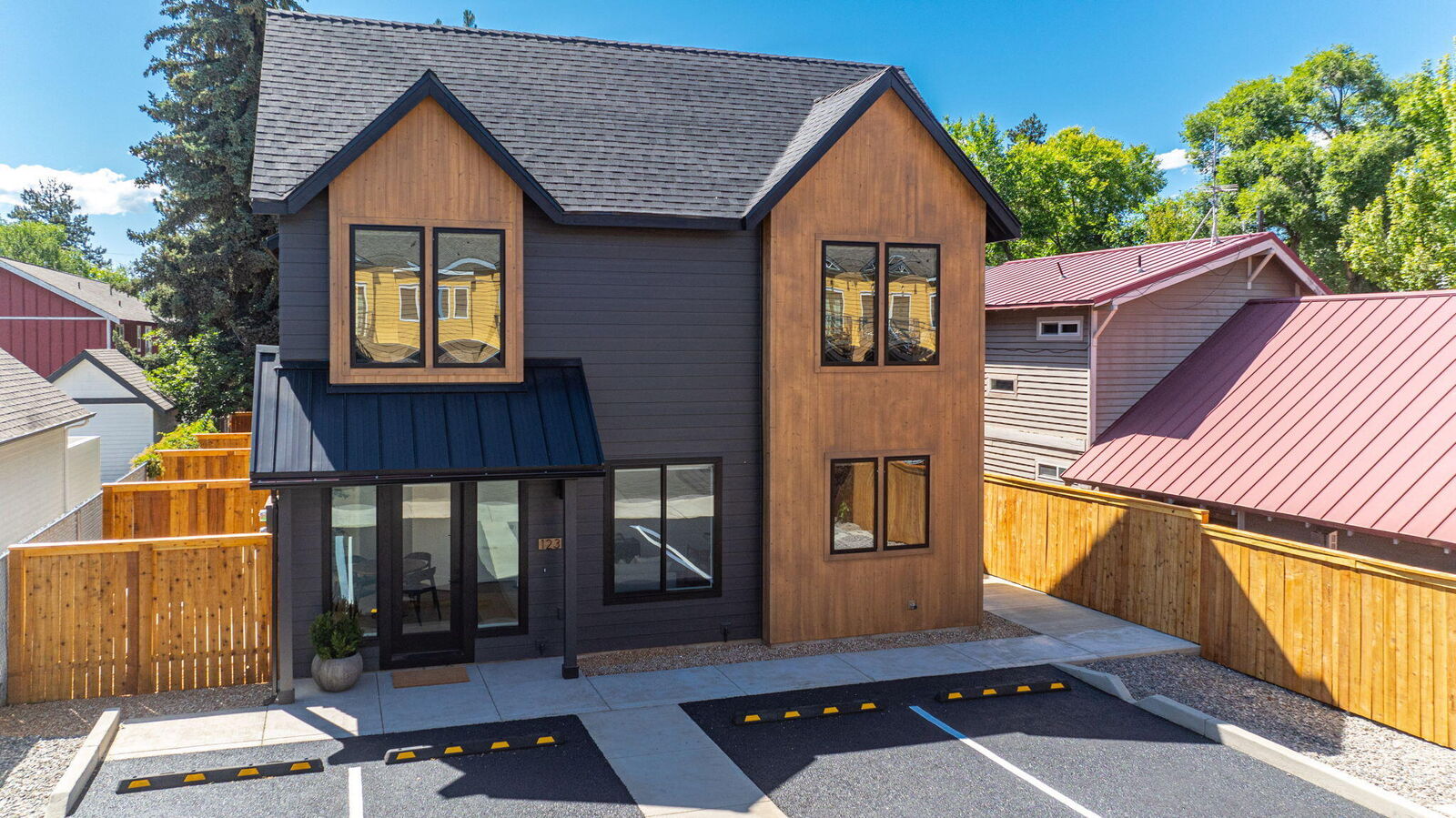 Property Photo:  123 NW Broadway Street  OR 97703 