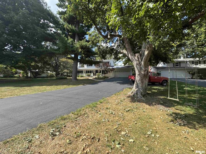 Property Photo: 1680 N West Street IL 61401