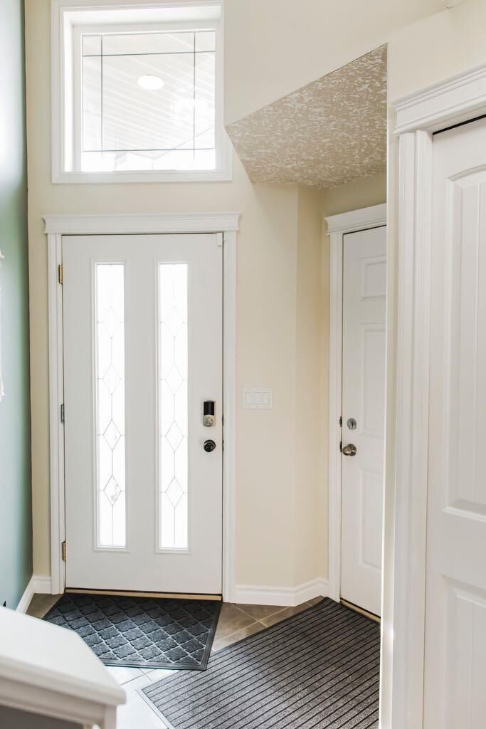 Property Photo: 10429 122 Avenue AB T8V 8C5