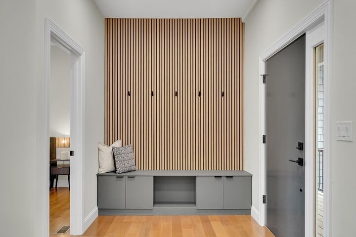 Property Photo:  16 Summit St 16-R  MA 02458 