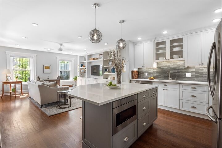 Property Photo:  256 W Newton Street 1  MA 02116 