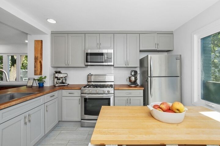 Property Photo: 6 Sherman St B MA 02138