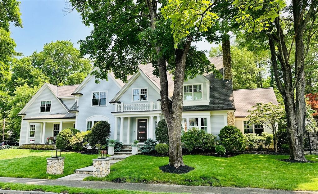 Property Photo:  15 Essex Rd  MA 02481 