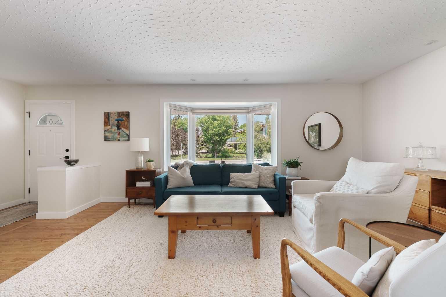 Photo de la propriété:  1571 Windsor Street NW  AB T2N 3X5 