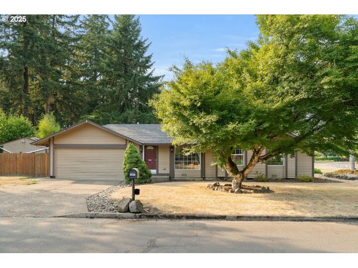 1875 SE River Glen Ct  Milwaukie OR 97267 photo