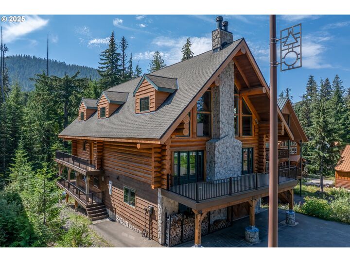 Property Photo: 89790 E Morrison Ln OR 97028