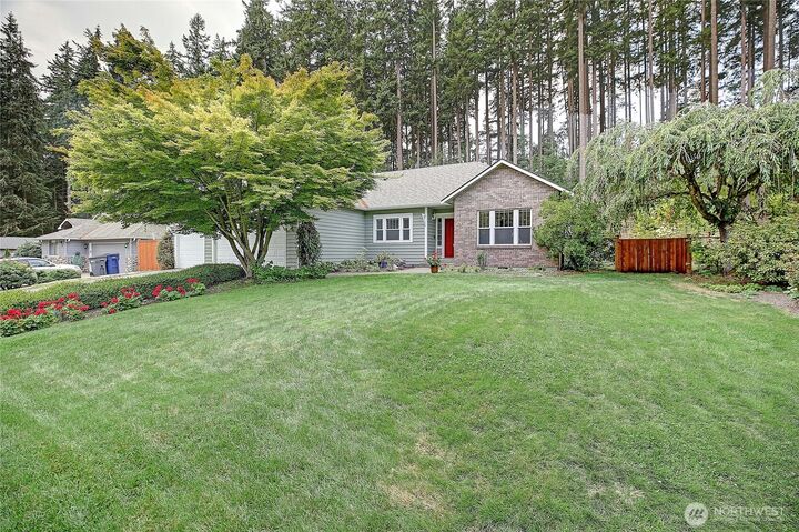 Property Photo:  1142  San Juan Drive  WA 98282