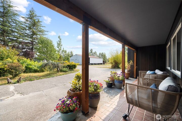 Property Photo: 2584 E Smith Road WA 98226