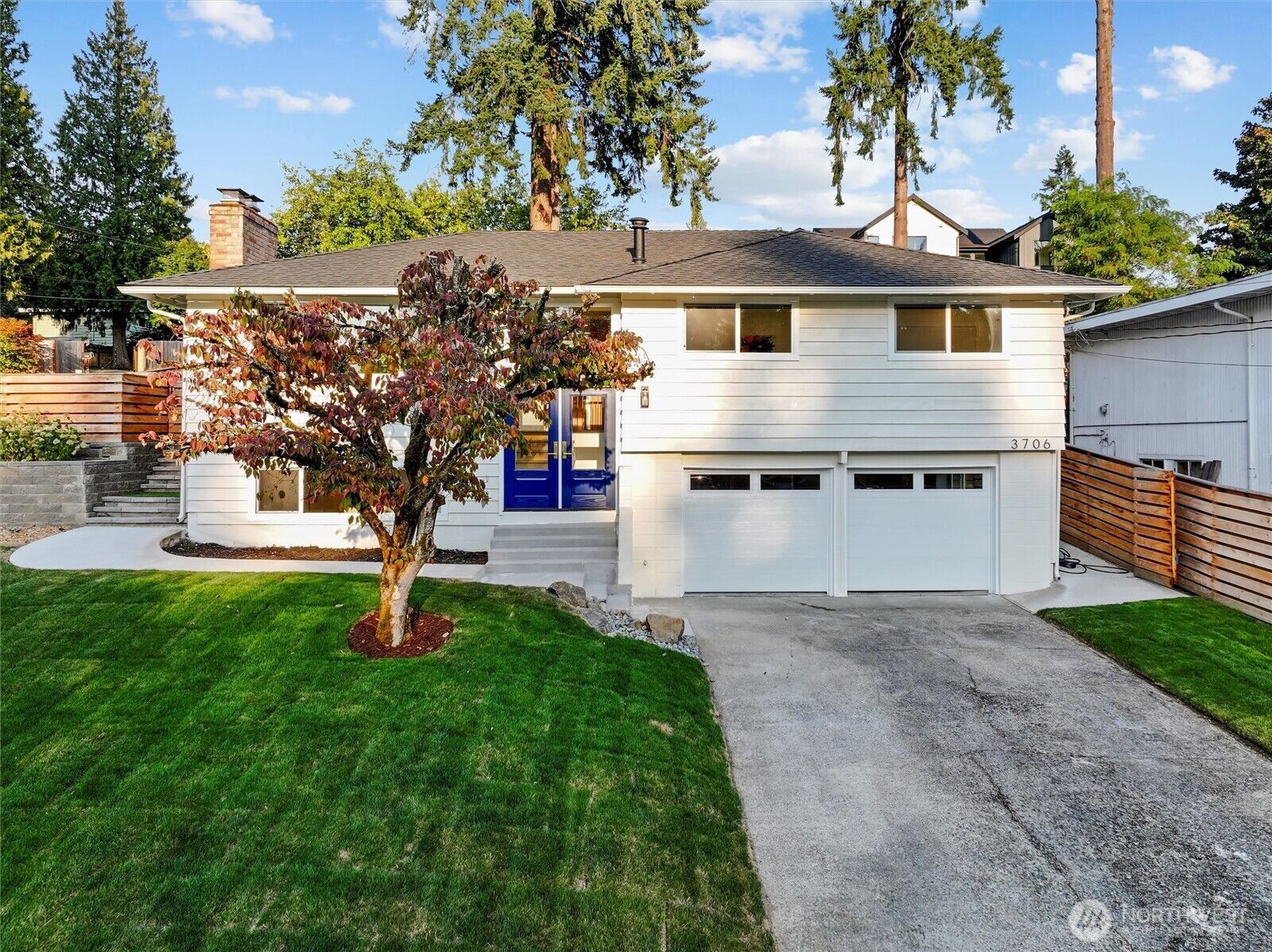 Property Photo:  3706  135th Avenue SE  WA 98006 