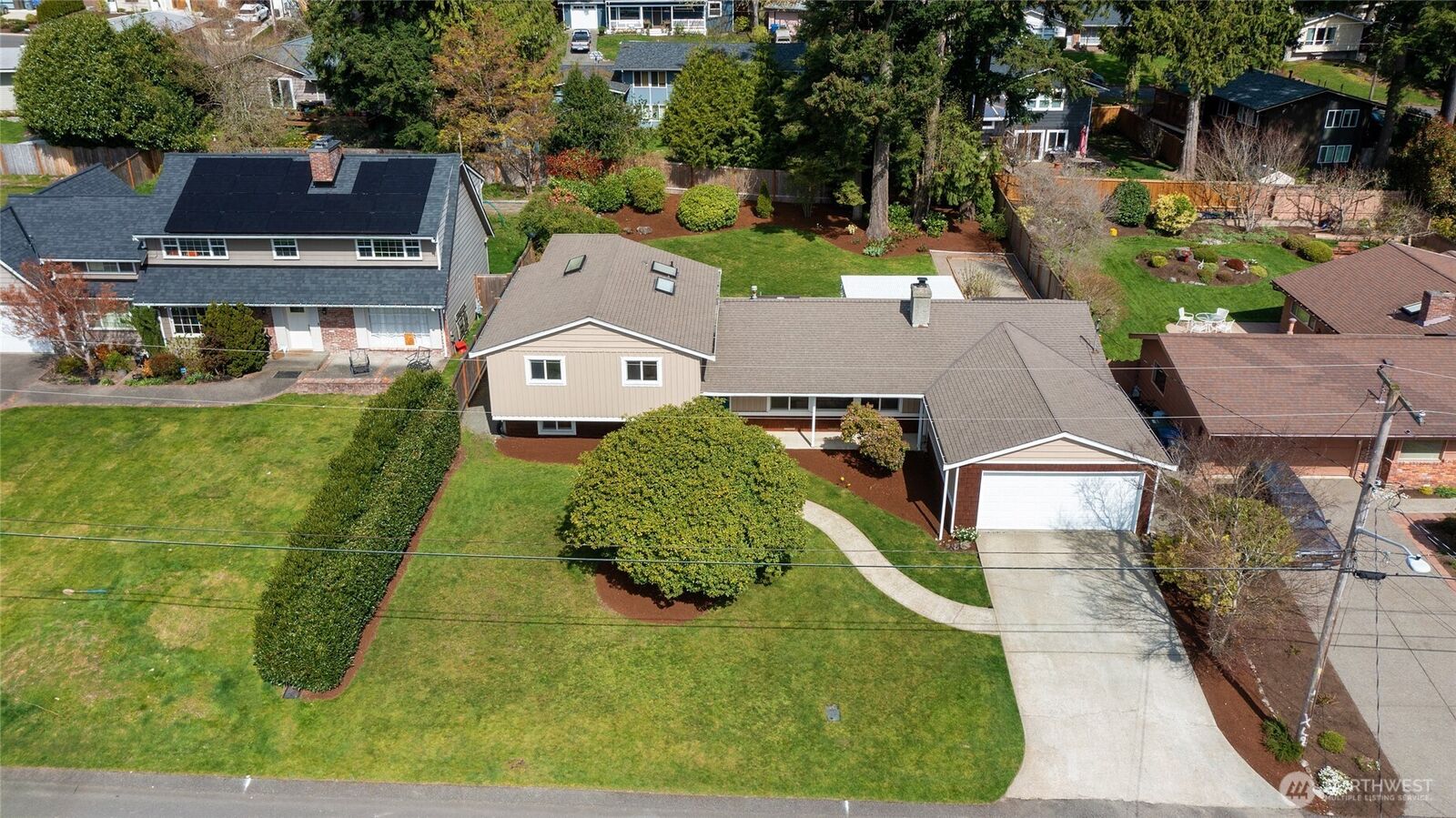 Property Photo:  16704 SE 28th Street  WA 98008 