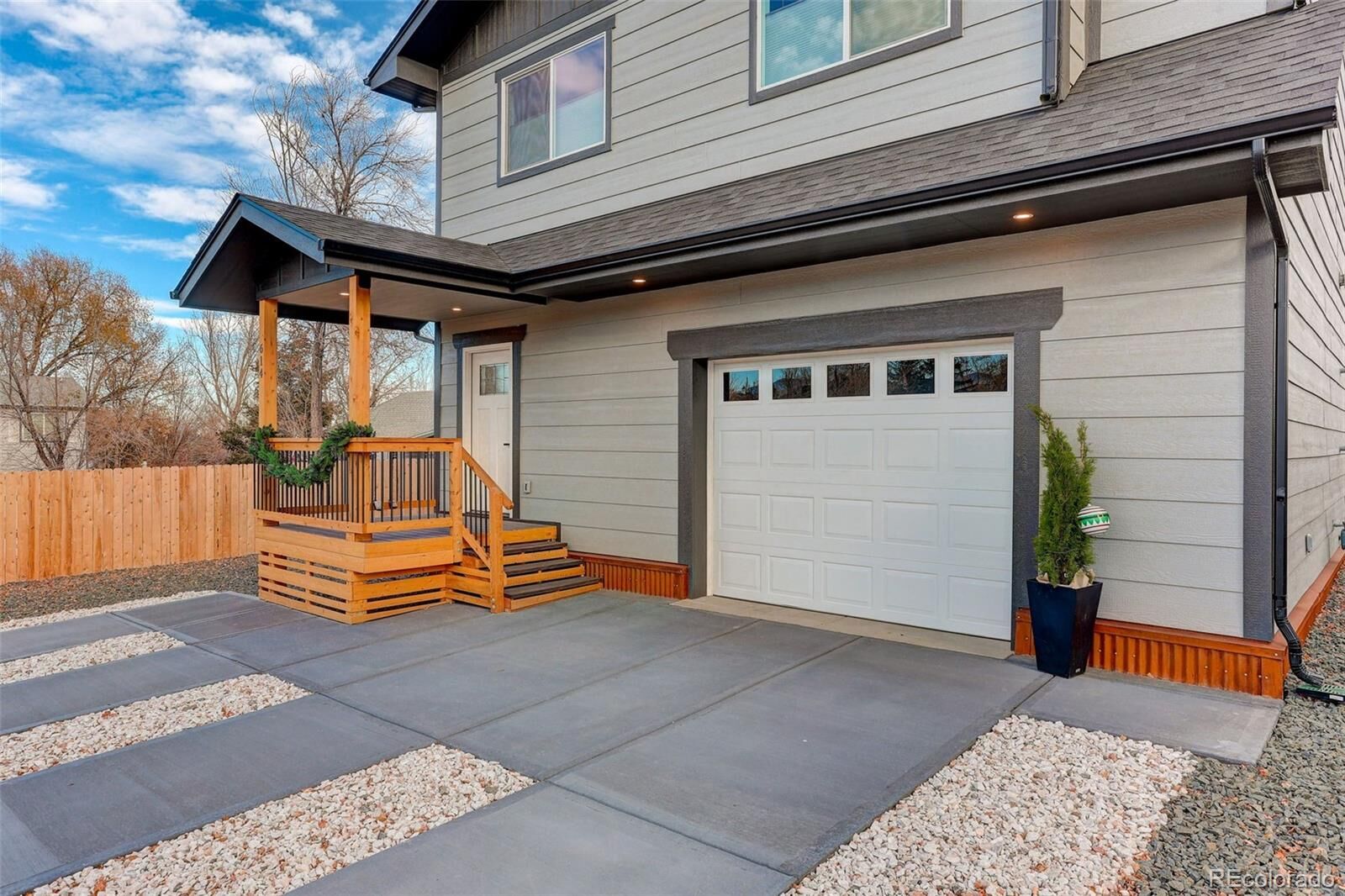 Property Photo:  614 Loveland Street  CO 80401 