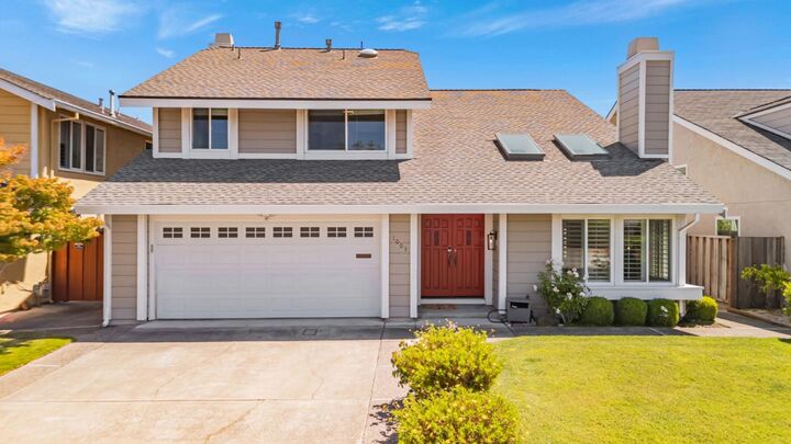 Property Photo: 1003 Avalon Avenue CA 94404