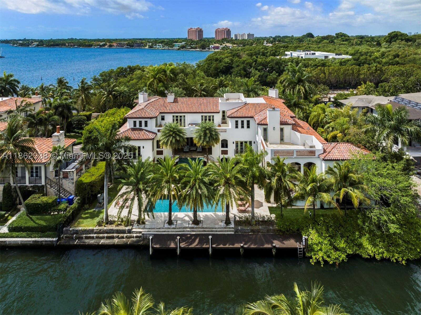 Property Photo: 3305 S Moorings Way FL 33133
