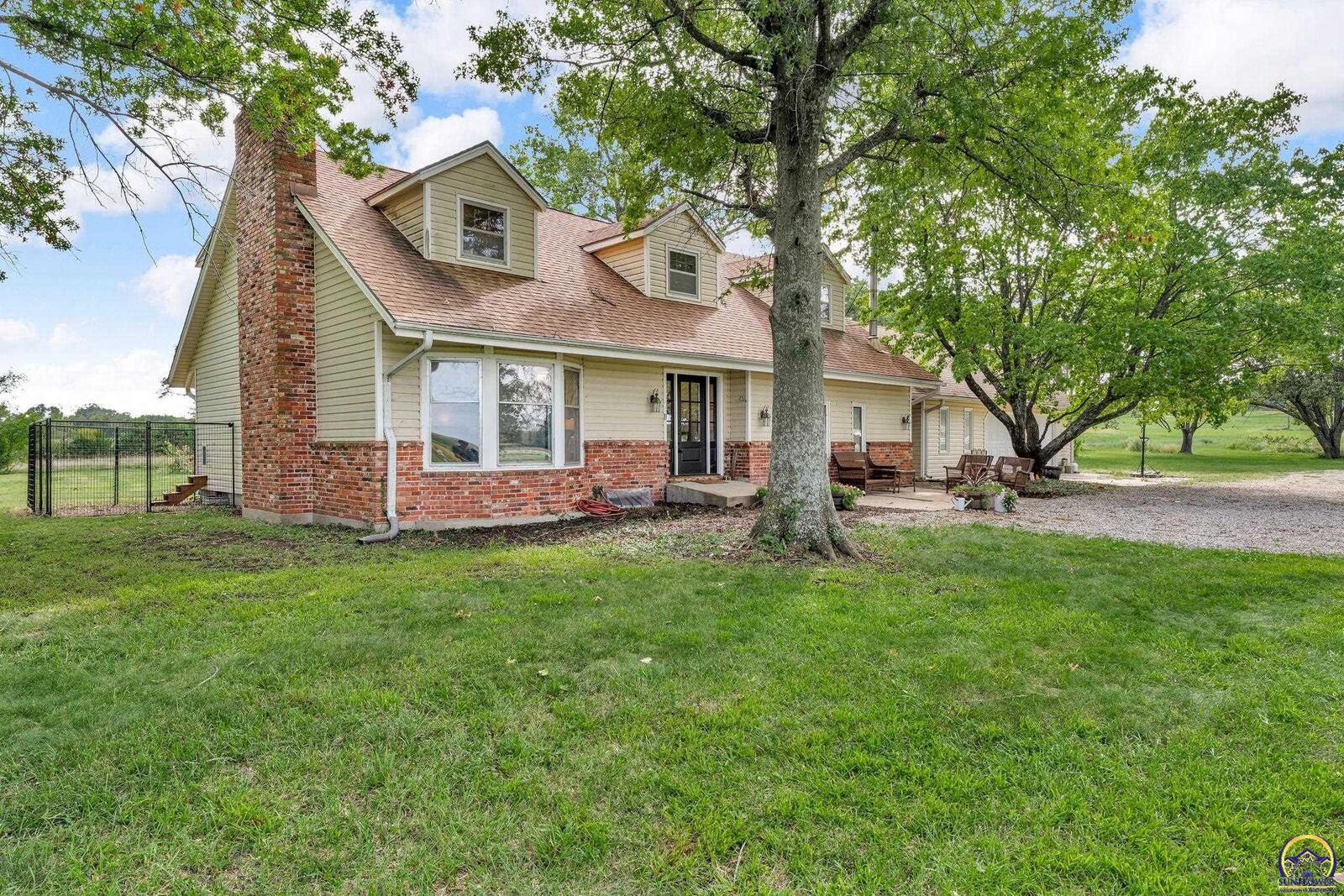 Property Photo:  1433 NE 78th St  KS 66617