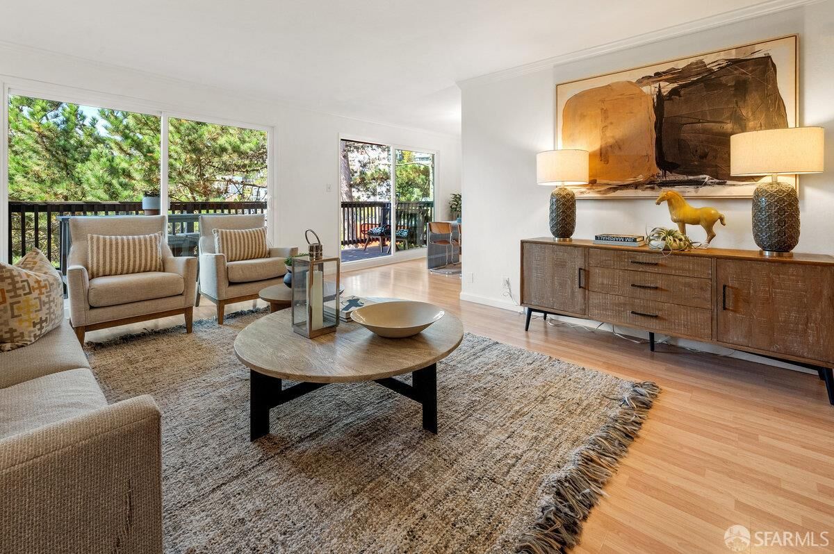 Property Photo: 44 Museum Way CA 94114