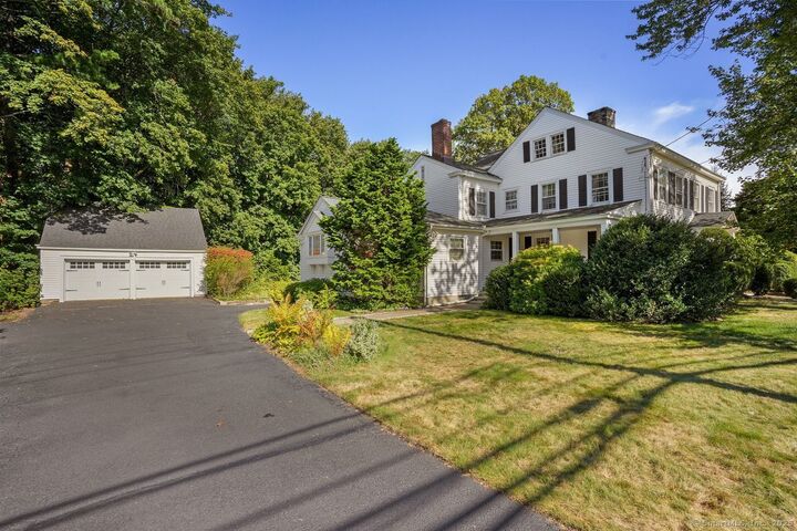 Property Photo: 2078 Huntington Turnpike CT 06611