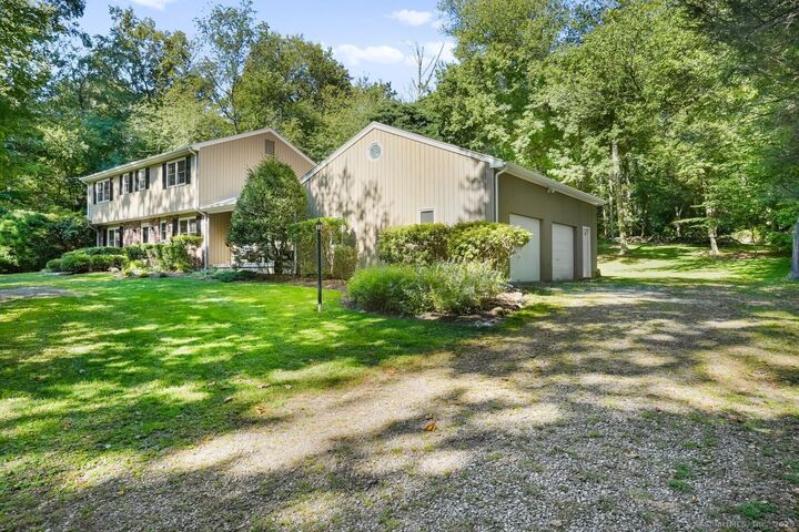Property Photo:  545 Surrey Lane  CT 06824 