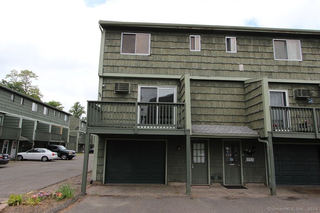 Property Photo:  1400 Meriden Road 2-4  CT 06705 