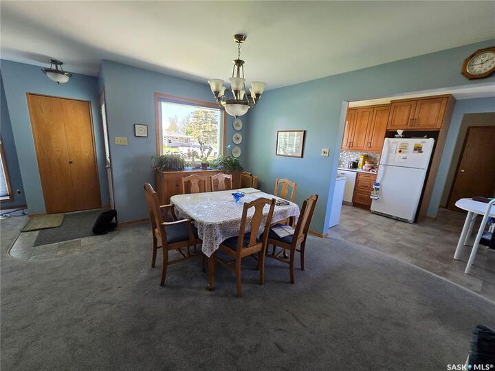 Property Photo: 427 15th Avenue NE SK S9H 2X5