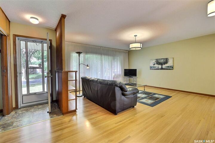Property Photo:  37 Darke Crescent  SK S4S 2W5 