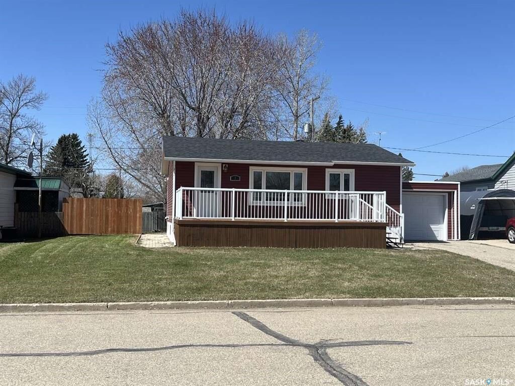 Property Photo:  7 Roberts Street  SK S0C 2H0 