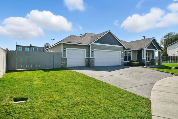 Property Photo: 4311 W 22nd Ave WA 99338
