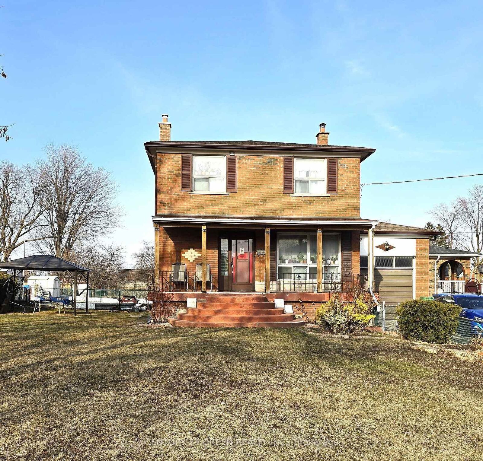 Property Photo:  35 York Street  ON L4T 3M4 