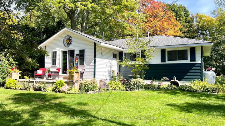 Property Photo:  702 Yosacha Place  ON N2Z 2X3 