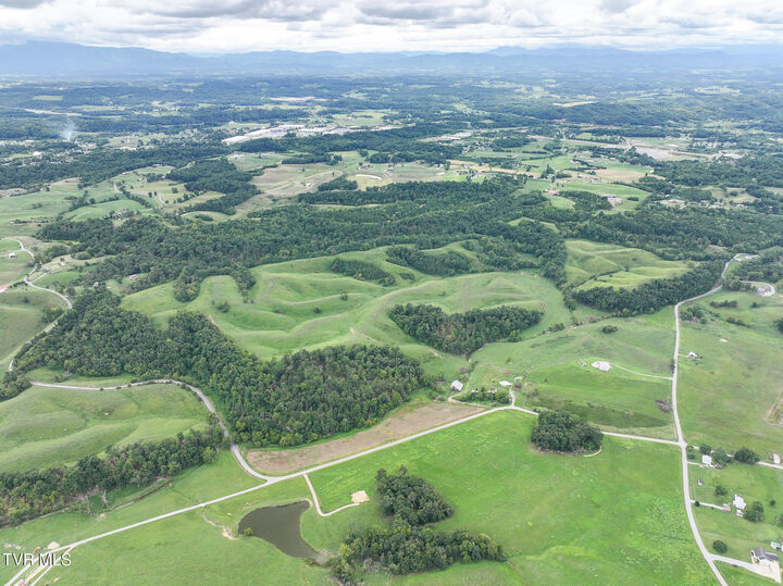Property Photo: 188.77 Ac Grassy Creek Road TN 37743