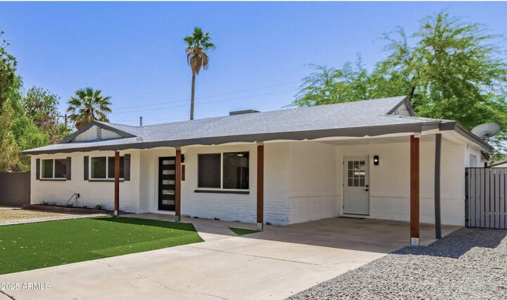 Property Photo: 6813 E Diamond Street AZ 85257