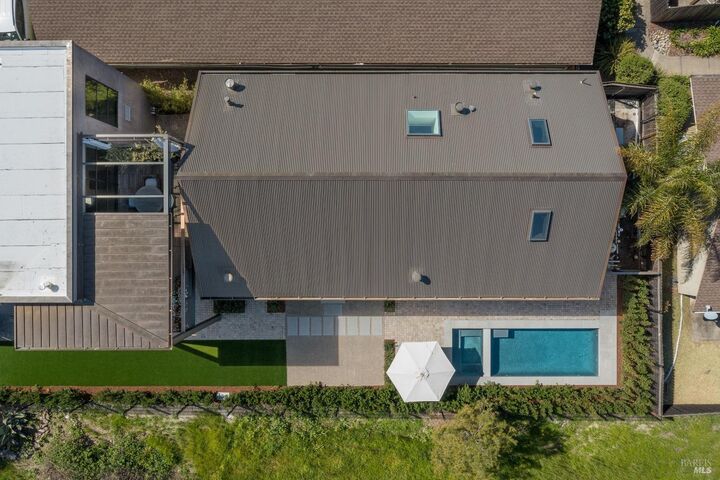 Property Photo:  301 1st Street  CA 95476 