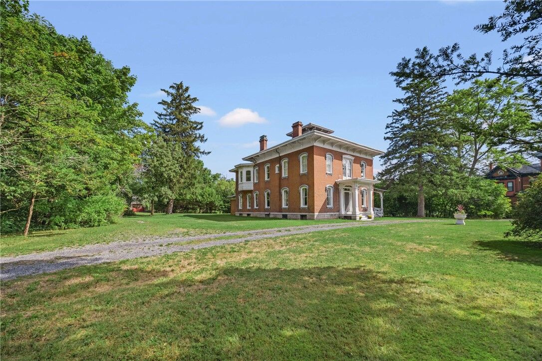 Property Photo:  546 Castle Street  NY 14456 