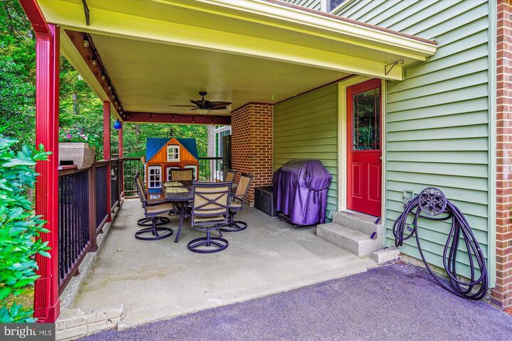 Property Photo:  6013 Franconia Forest Lane  VA 22310 