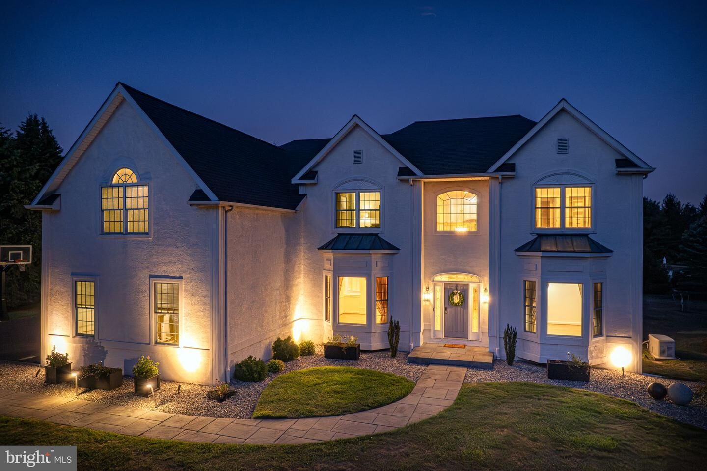 Property Photo:  2 Old Barn Court  PA 18940 